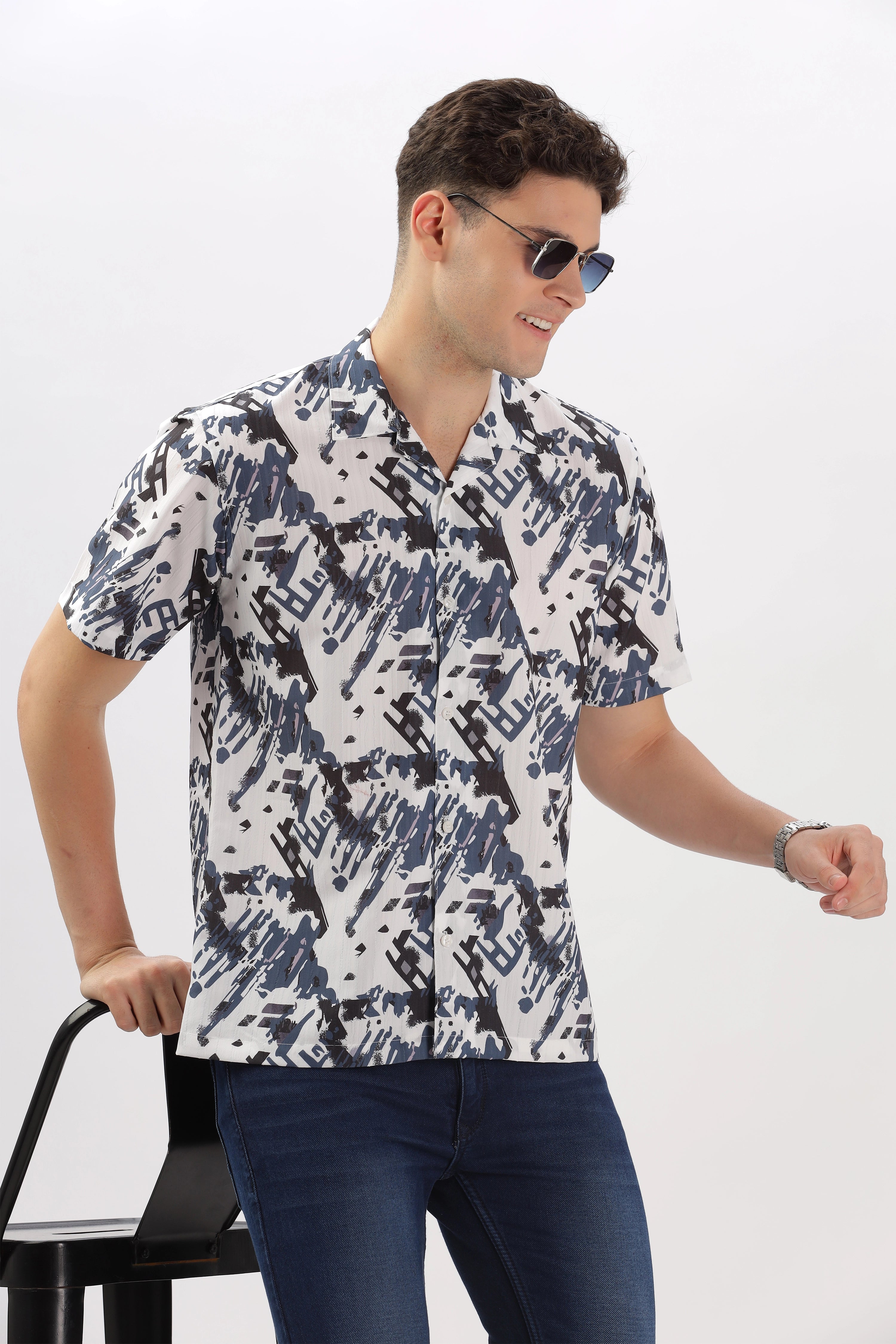 Black and blue abstract printed popcorn shirt