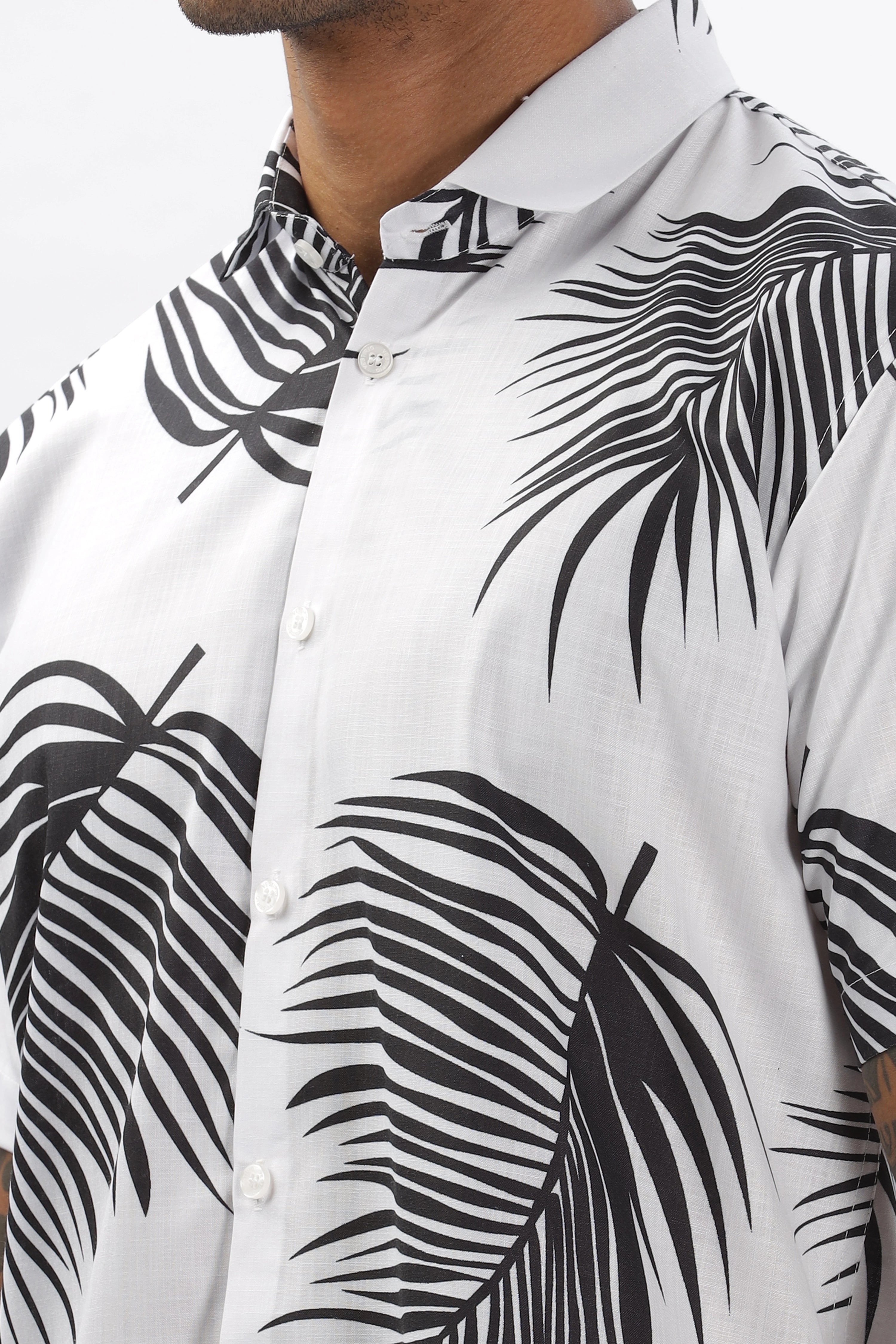 White palm leaves printed shirt